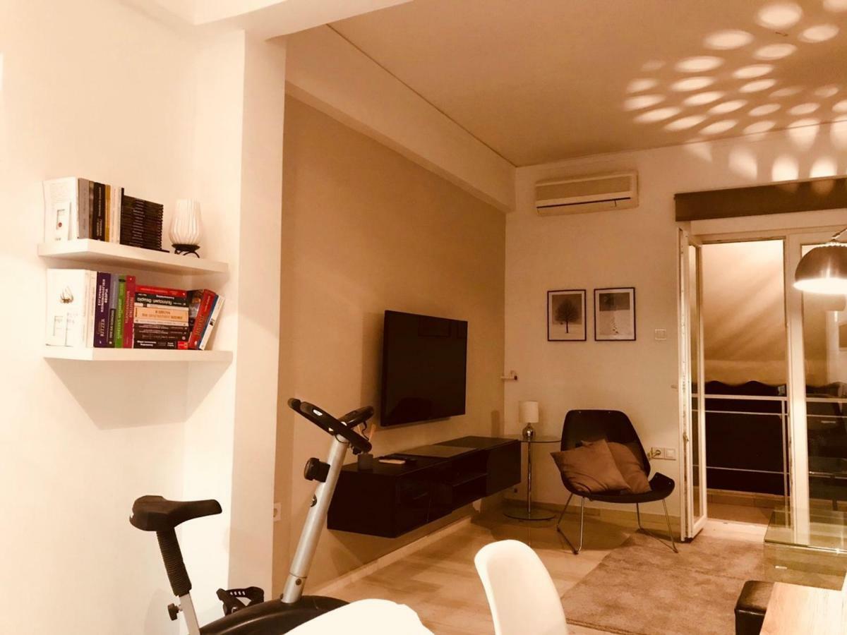 Renovated Minimal Apartment Next To Metro Athene Buitenkant foto