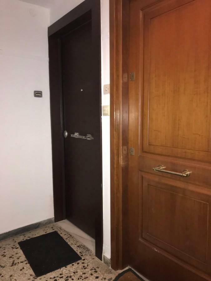 Renovated Minimal Apartment Next To Metro Athene Buitenkant foto