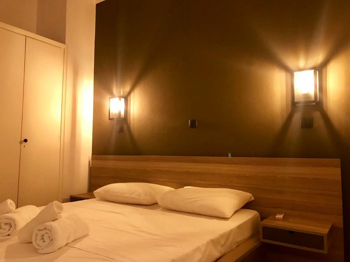 Renovated Minimal Apartment Next To Metro Athene Buitenkant foto