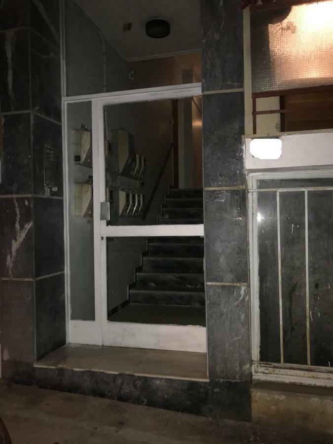Renovated Minimal Apartment Next To Metro Athene Buitenkant foto