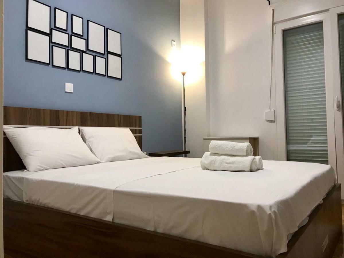 Renovated Minimal Apartment Next To Metro Athene Buitenkant foto