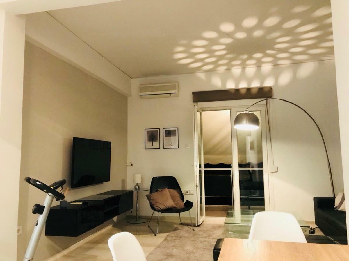 Renovated Minimal Apartment Next To Metro Athene Buitenkant foto